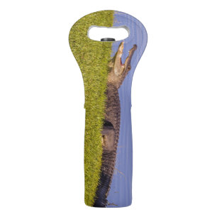 Alligator at the lake wine bag