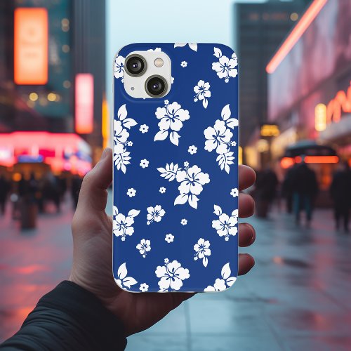 Aloha Blue Classic Hawaiian Seamless Pattern iPhone 13 Case