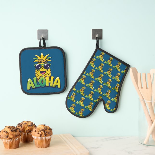 Aloha Pineapple Collection Teal Oven Mitt & Pot Ho Holder Set (Insitu(Hanging))