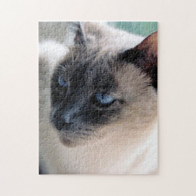 Aloof Siamese Cat Puzzle (Vertical)