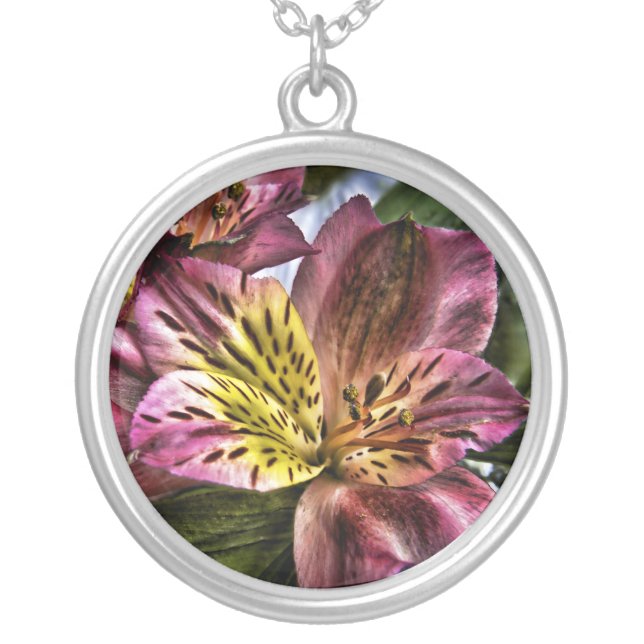 Alstroemeria Peruvian Lily flower necklace (Front)