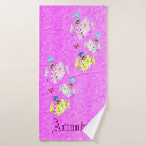 Amanda Name Logo With Kittens And Butterflies Bath Towel