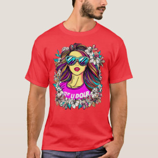 Amazingly beautiful streamer Mom T-Shirt