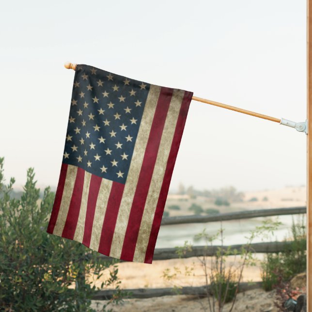 AMERICA RUSTIC HOUSE FLAG (Insitu (Back))
