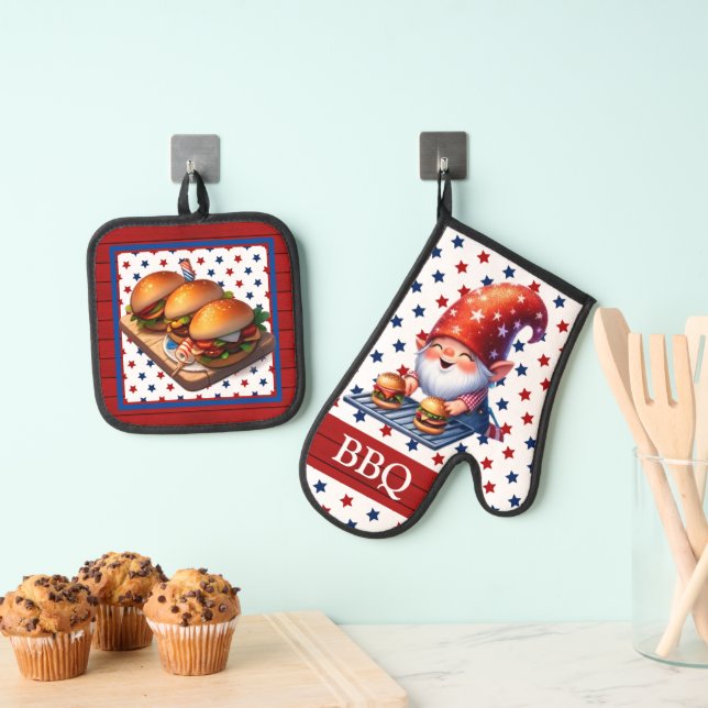 American BBQ Gnome Oven Mitt & Pot Holder Set (Insitu(Hanging))