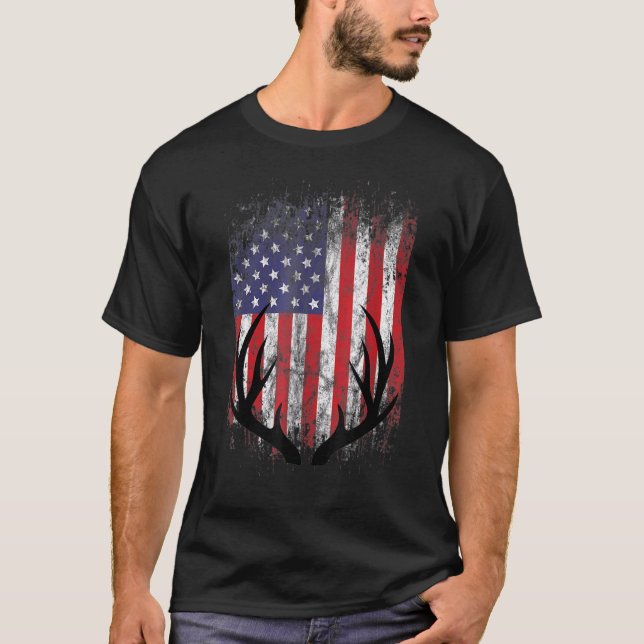 American Deer Hunter Patriotic USA Flag For Men Wo T-Shirt (Front)