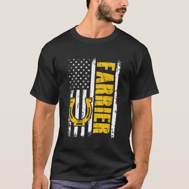 American Farrier Usa Flag Horse Shoeing Hoof Trimm T-Shirt (Front)