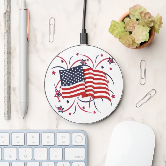 American Flag and Fireworks Wireless Charger (Desk)