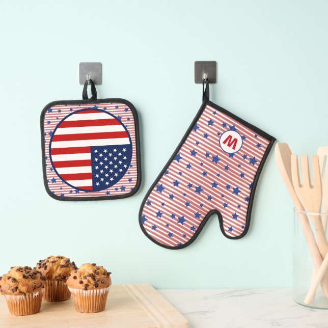 American Flag Art Stars and Stripes Monogram Oven Mitt & Pot Holder Set (Insitu(Hanging))
