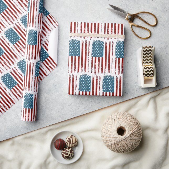 American Flag Distressed Design Wrapping Paper (Crafts)
