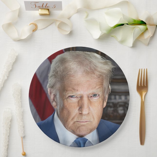 American President Donald Trump Photo 2025 Paper Plates (Wedding)