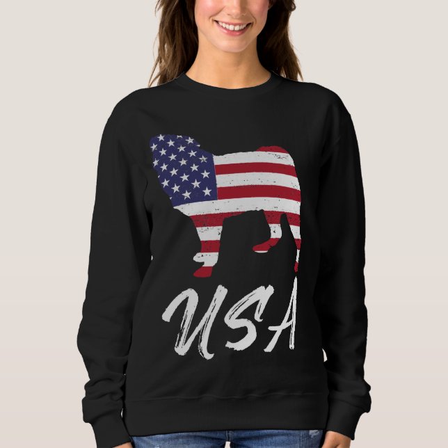 American Pug USA Flag TShirt for Pug Lovers Essent (Front)