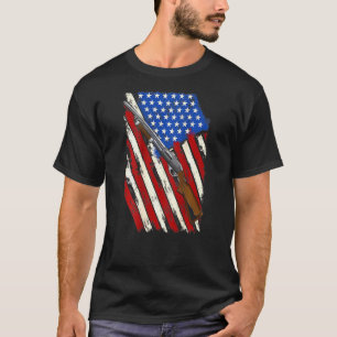 American Usa Shotgun Flag On Back Clay Pigeon Shoo T-Shirt