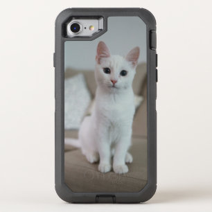 American white shorthair cat OtterBox defender iPhone SE/8/7 case