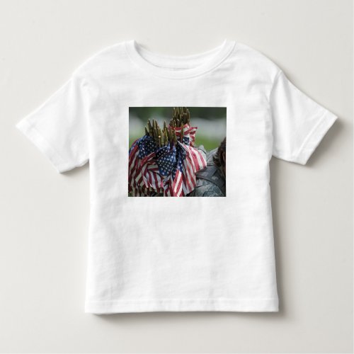 An Army soldiers backpack Toddler T_shirt