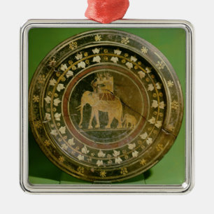 An elephant used in war against the metal ornament