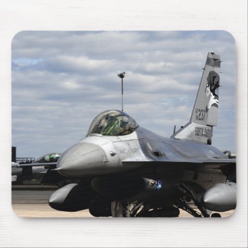 An F_16 Fighting Falcon Mouse Pad