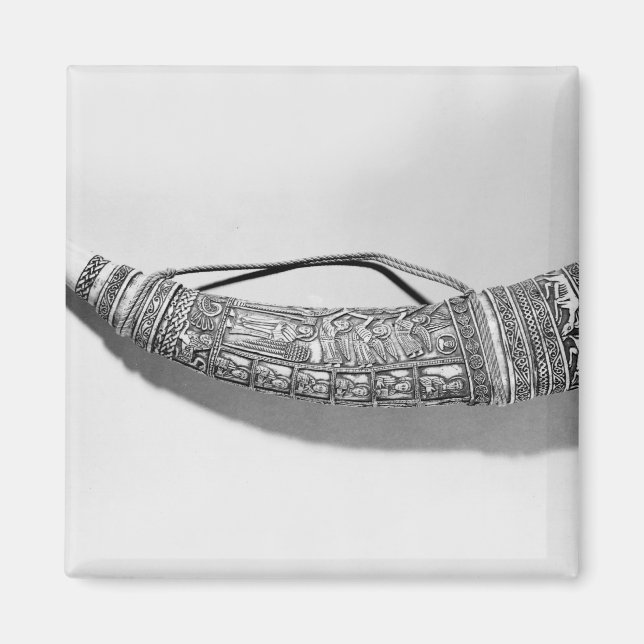 An oliphant magnet (Front)