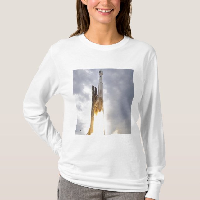 An United Launch Alliance Atlas V rocket lifts T-Shirt (Front)