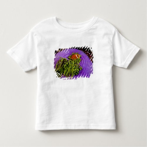 Anemonefish and large anemone toddler t_shirt