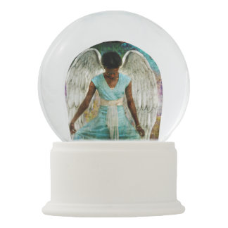 Angel of Gratitude Snow Globe