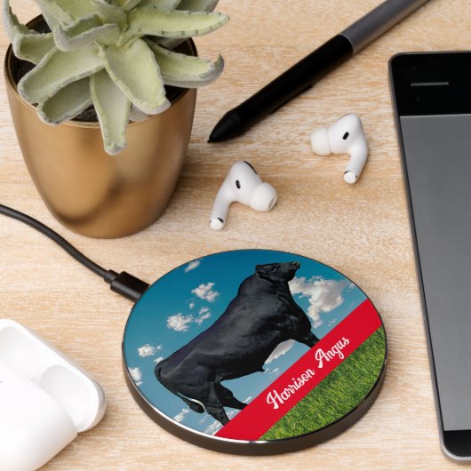 Angus Bull Wireless Charger (Desk 2)