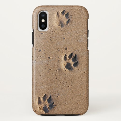 Animal paw prints in sand iPhone XS case