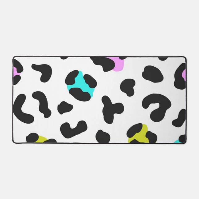 Animal print pattern desk mat (Front)