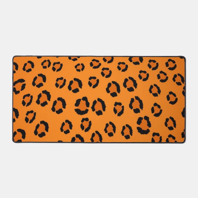 Animal print pattern desk mat (Front)