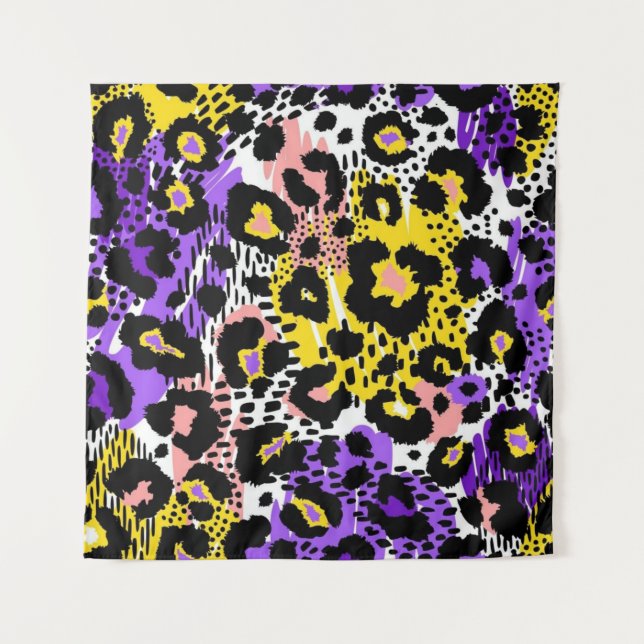 Animal print pattern tapestry (Front)