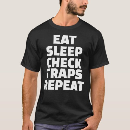 ANIMAL TRAPPING Check Traps Classic T_Shirt