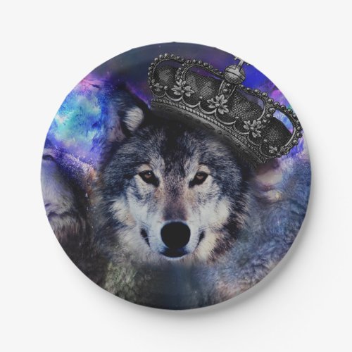 Animal wolf in crown paper plates