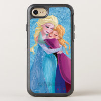 Anna and Elsa | Hugging