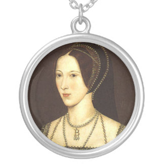 Anne Boleyn Round Necklace