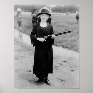 Annie Oakley Holding Rifle - 1922 Poster