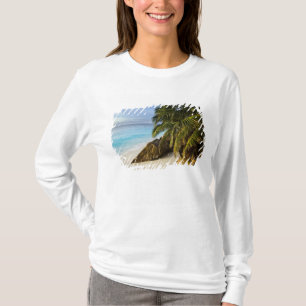 Ansi Victorin Beach T-Shirt