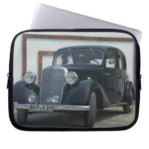 antique mercedes 3 laptop sleeve