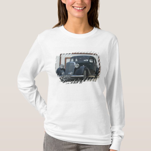 antique mercedes 3 T-Shirt (Front)