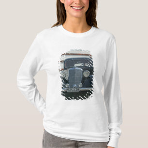 antique mercedes T-Shirt