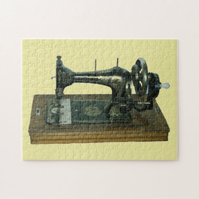 ANTIQUE SEWING MACHINE JIGSAW PUZZLE (Horizontal)
