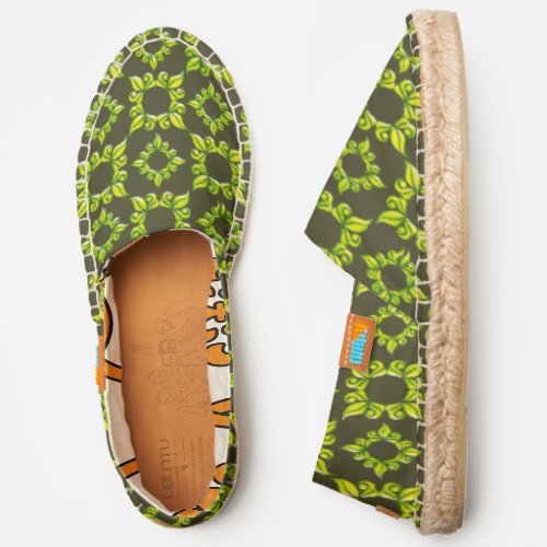 Antique Style Green Leaf Circle Frame Pattern ZEA Espadrilles