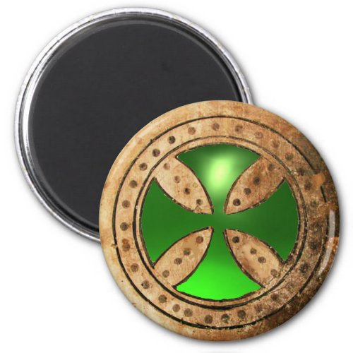 ANTIQUE TEMPLAR CROSS Green Emerald Gem Magnet