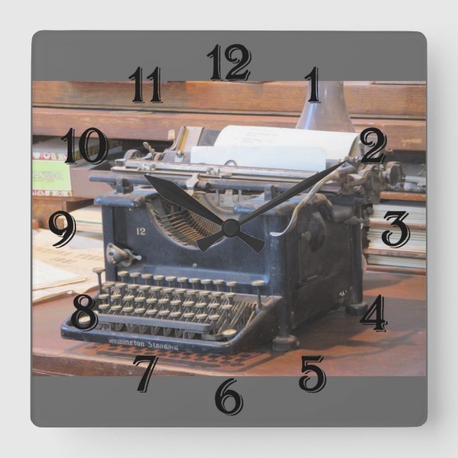 Antique Typewriter Clock (Front)