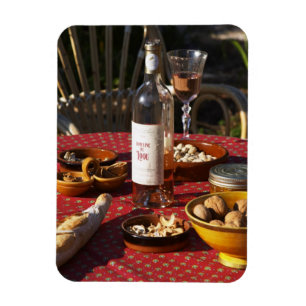 Aperitif and appetizers prepared: bread, olives, magnet