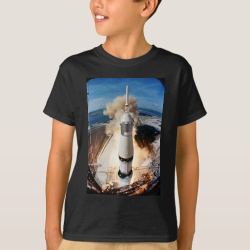 Apollo Saturn V Rocket launch to Moon 1969 T_Shirt