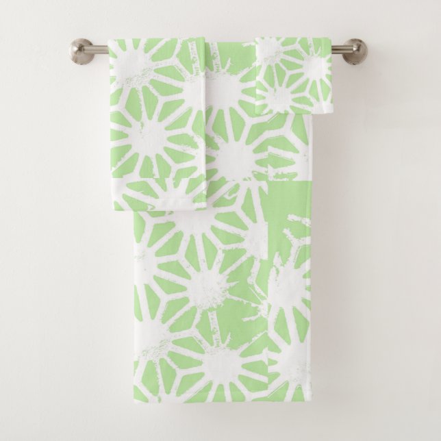 Apple green geometric pattern bath towel set (Insitu)