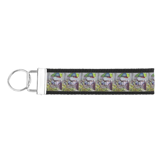 Apple Pie requires Apples Wrist Keychain (Keys on Left)