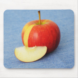 apple pirouette mouse pad