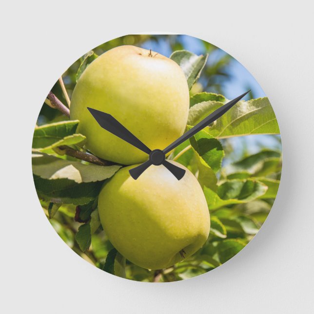 Apples Round Clock (Front)
