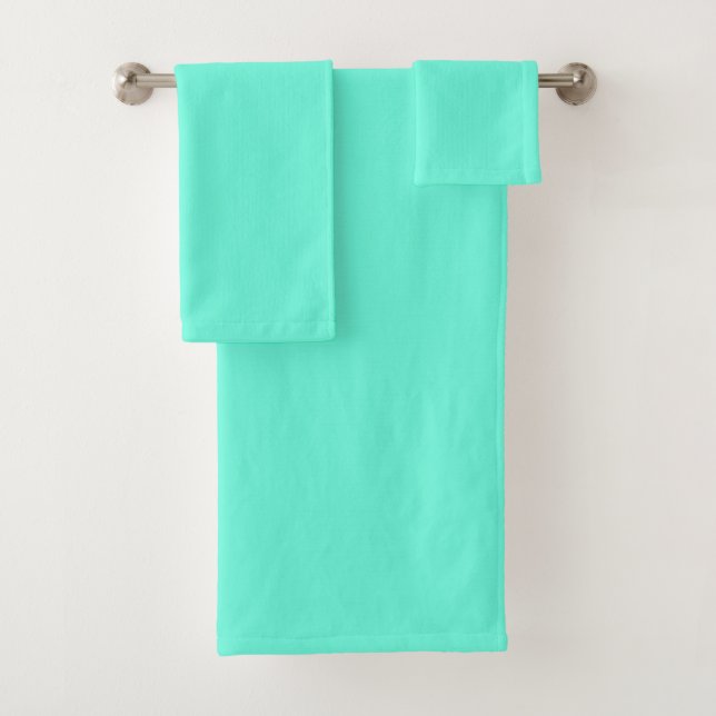 Aquamarine Blue Green Turquoise Solid Color Bath Towel Set (Insitu)